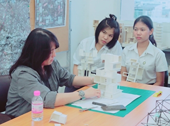 แบ่งกลุ่มตรวจแบบนักศึกษาชั้นปีที่ 1
สาขาวิชาสถาปัตยกรรม