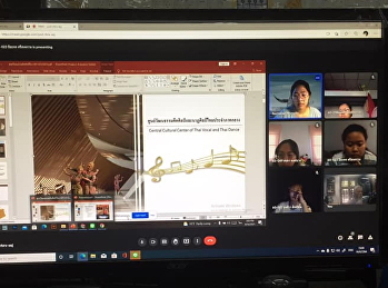 ตรวจงานวิทยานิพนธ์นักศึกษาชั้นปีที่ 5