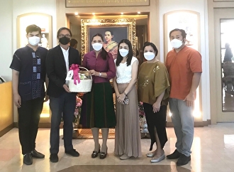 วิทยาลัยสถาปัตยกรรมศาสตร์
มอบหมายรองคณบดี คณาจารย์ และบุคลากร
มอบกระเช้าสวัสดีปีใหม่อธิการบดี