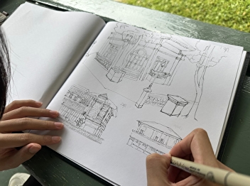 Atmosphere before the end of the
semester, sketching with the pen of
Fresh Architecture Suan Sunandha before
submitting the final round.